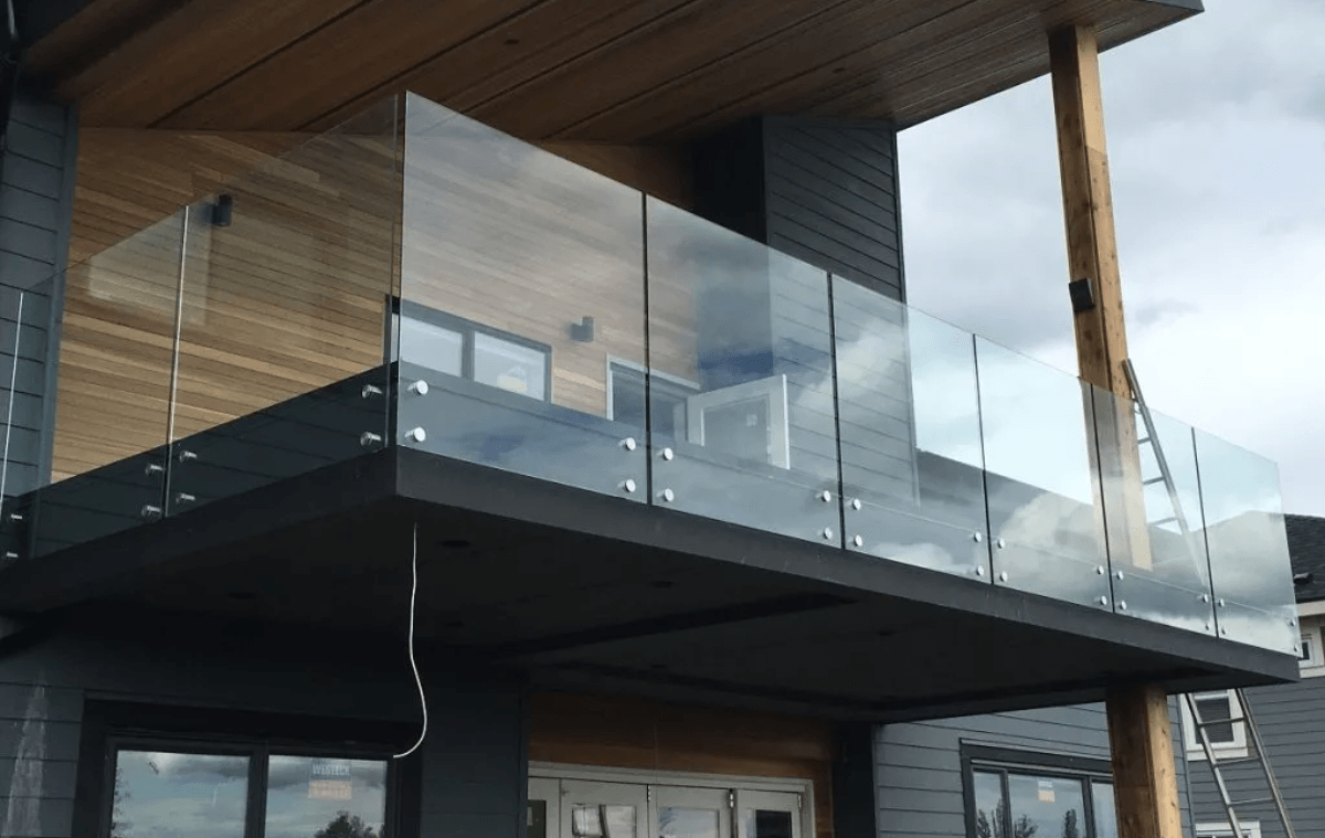 Balcony Glass Installation Dubai