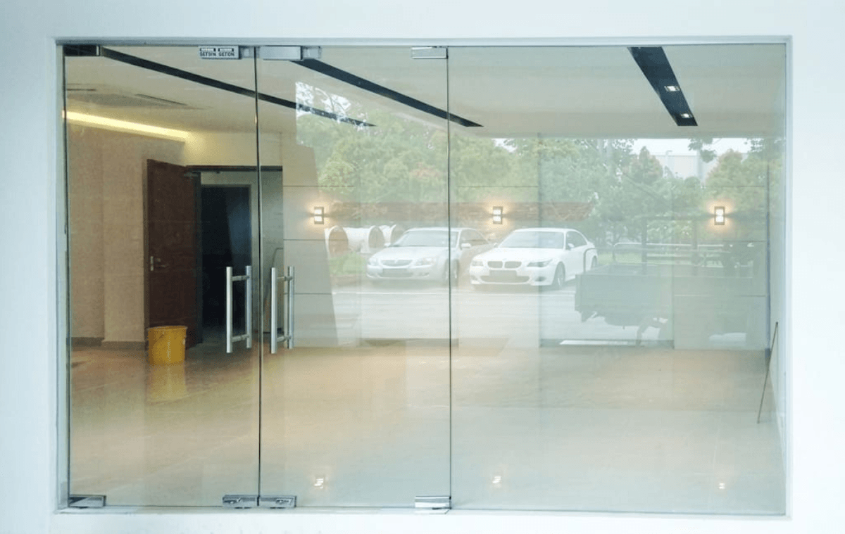 Shop Front Glass Installation Dubai